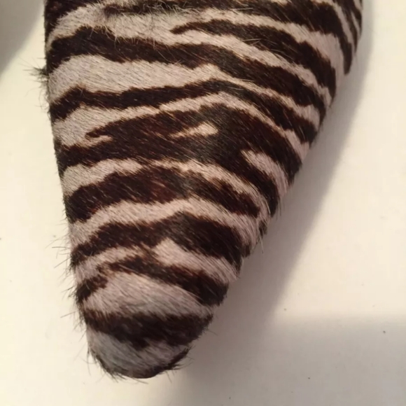 Shoes - Picture 7 of 8